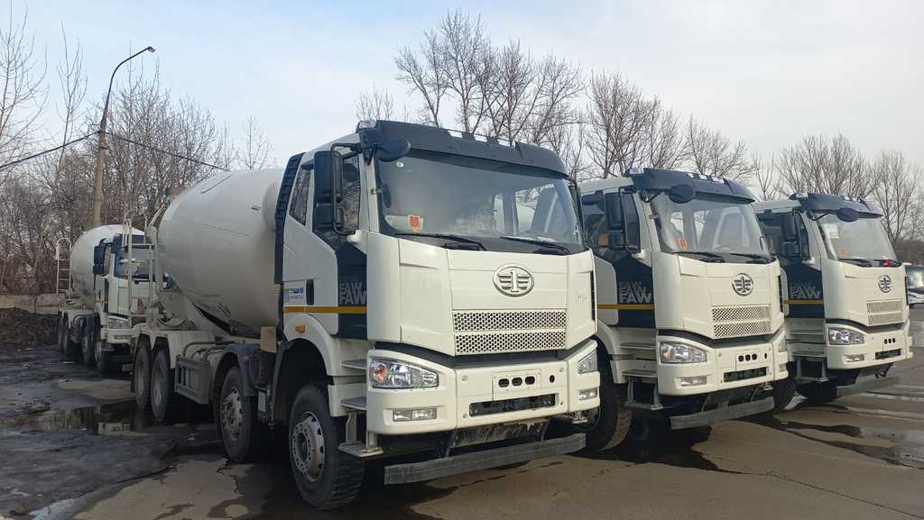 FAW CA5252, 2023 год, 10 000 000 рублей, 3 фотография