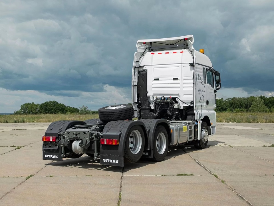 Sinotruk Hania (Howo) 6x2, 2024 год, 9 250 000 рублей, 6 фотография