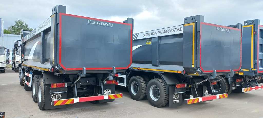 FAW J6 CA3310, 2023 год, 8 550 000 рублей, 2 фотография