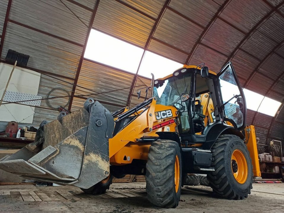 JCB 3CX, 2021 год, 1 000 000 рублей, 3 фотография