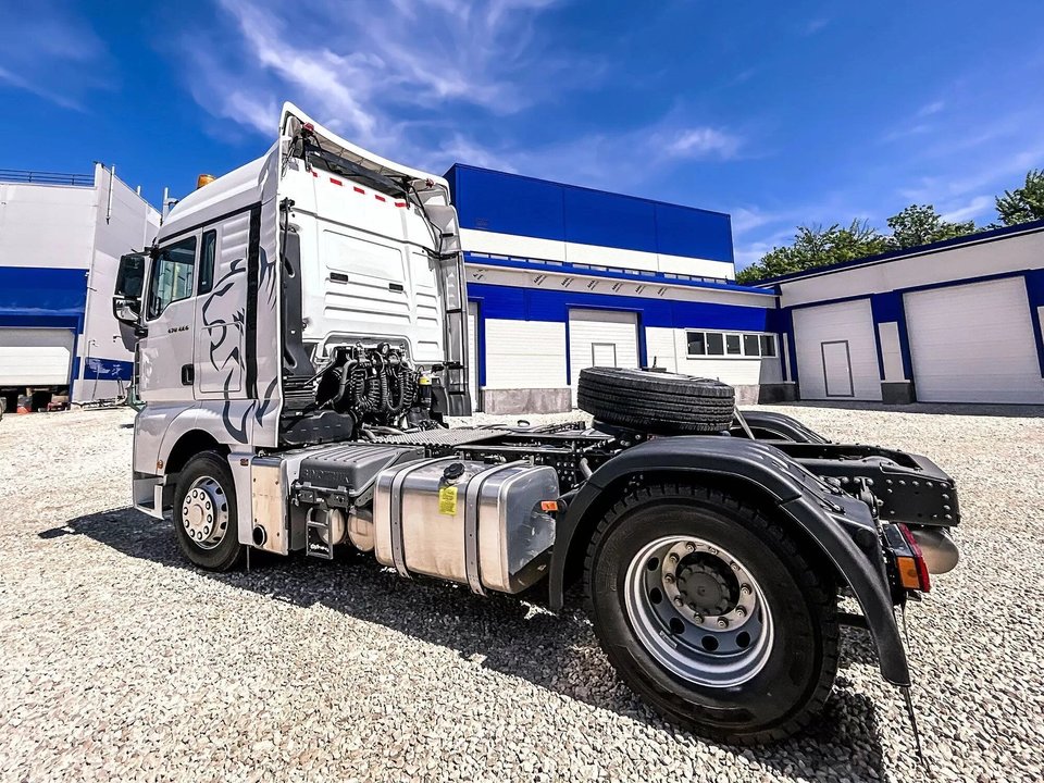 Sinotruk Hania (Howo) 4x2, 2024 год, 7 700 000 рублей, 3 фотография