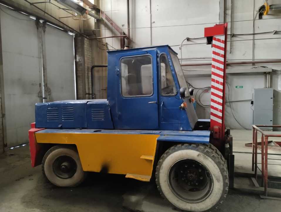 Львовский Автопогрузчик АП-4045, 2000 год, 450 000 рублей, 2 фотография