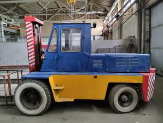 Львовский Автопогрузчик АП-4045, 2000 год, 450 000 рублей, 1 фотография