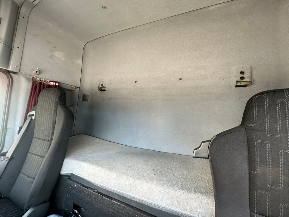 Mercedes-Benz Actros, 2015 год, 2 289 000 рублей, 19 фотография