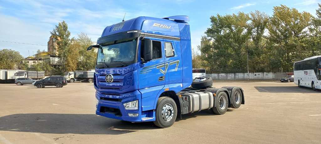 FAW J6 CA4250, 2024 год, 9 800 000 рублей, 1 фотография