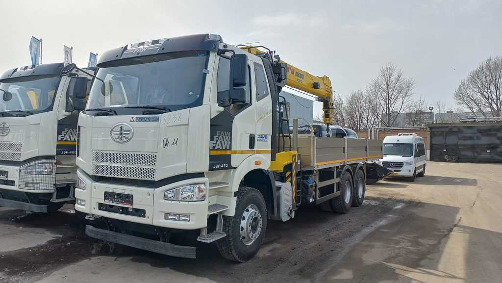 FAW J6 CA3250, 2024 год, 11 690 000 рублей, 4 фотография