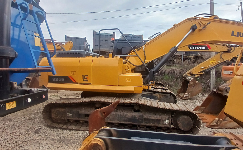 LiuGong CLG 922E, 8 500 000 рублей, 4 фотография