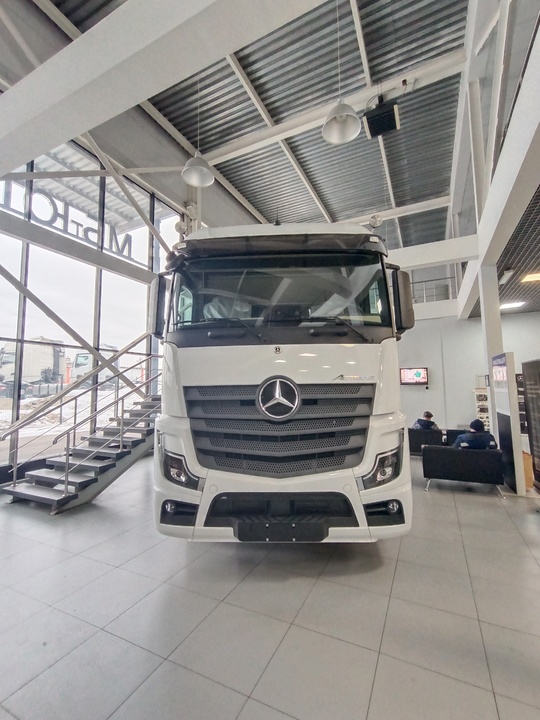 Mercedes-Benz Actros, 2024 год, 11 300 000 рублей, 1 фотография