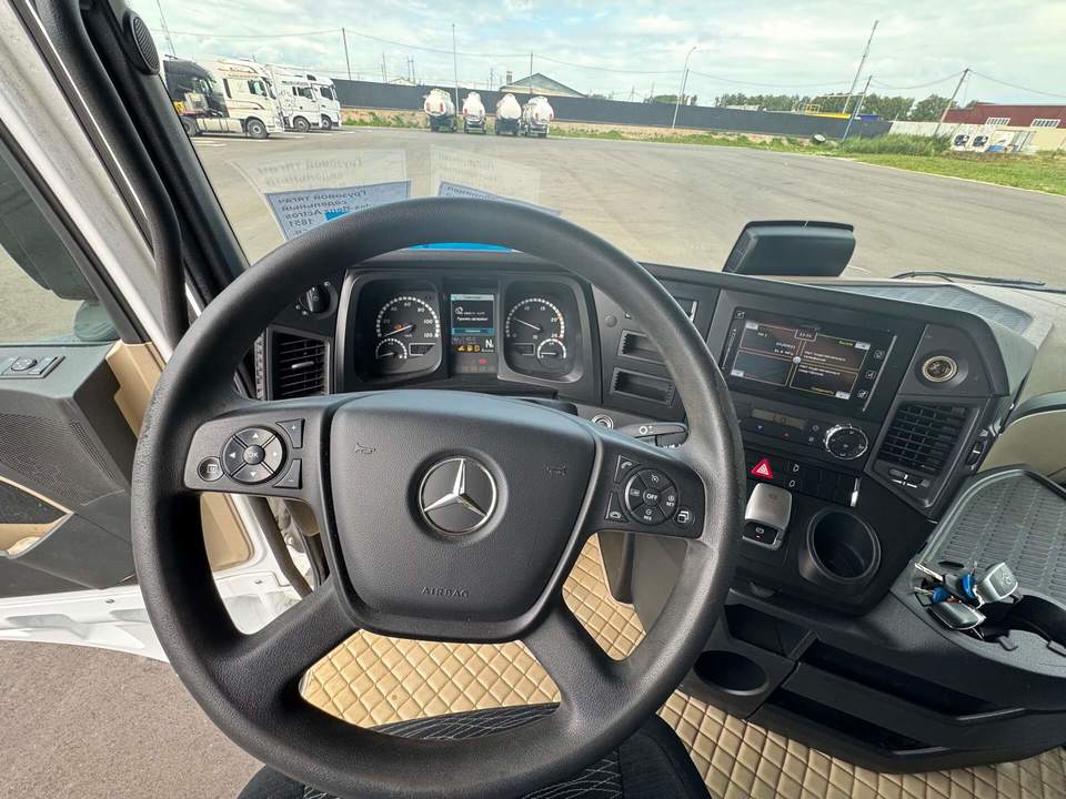 Mercedes-Benz Actros, 2021 год, 8 100 000 рублей, 10 фотография
