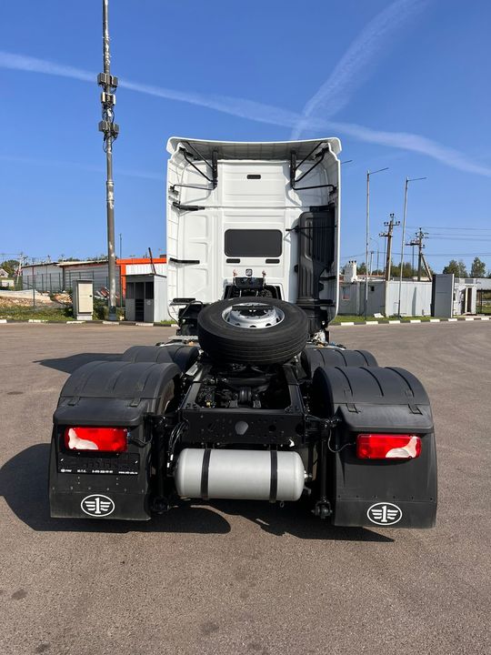 FAW J6 CA4250, 2024 год, 9 900 000 рублей, 3 фотография