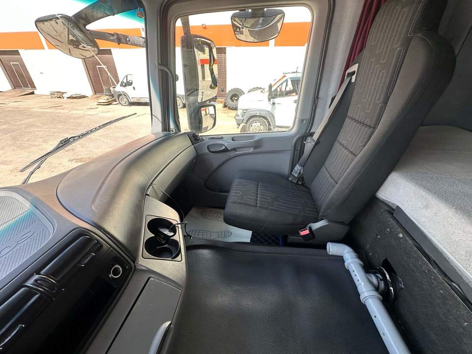 Mercedes-Benz Actros, 2015 год, 1 843 000 рублей, 18 фотография