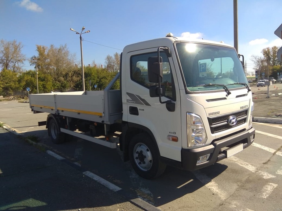 Hyundai Mighty, 2021 год, 5 700 000 рублей, 3 фотография