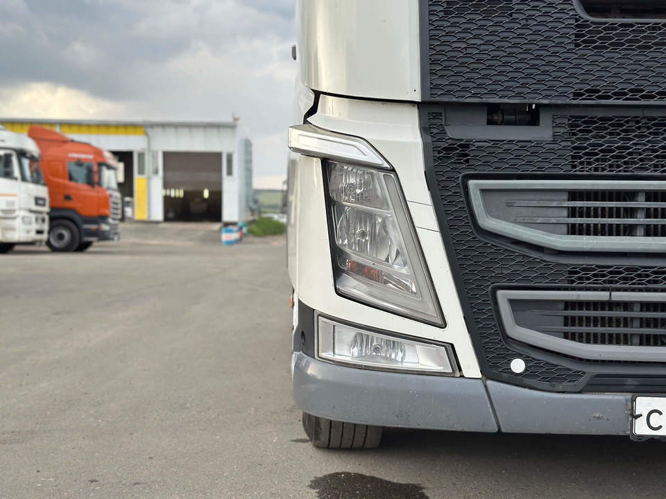 Volvo FH, 2018 год, 7 360 000 рублей, 9 фотография