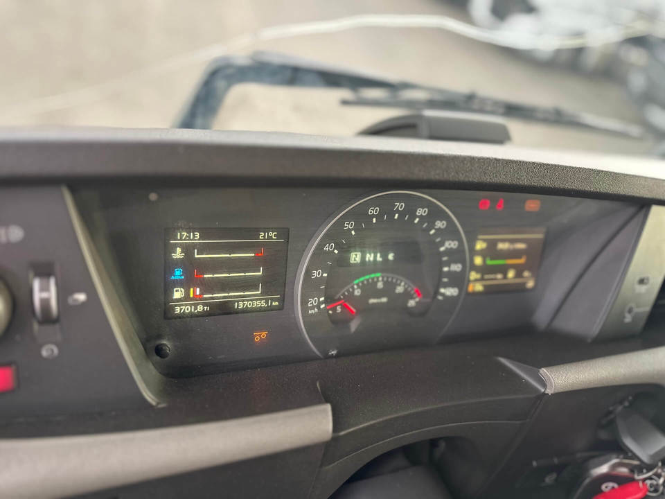 Volvo FH, 2018 год, 7 360 000 рублей, 17 фотография
