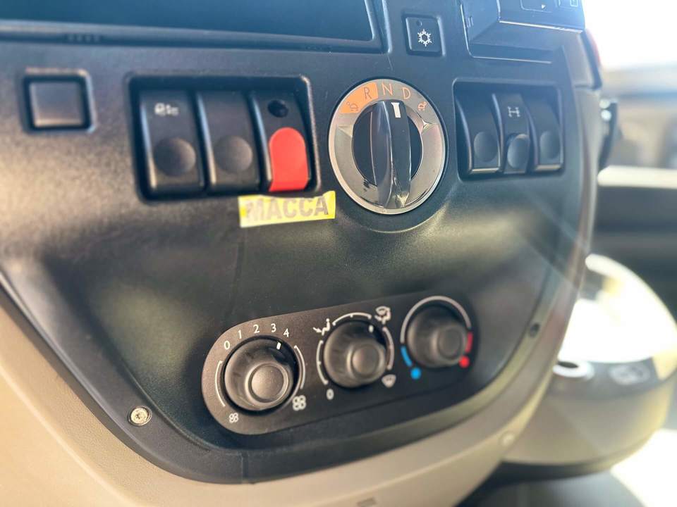 DAF XF 105, 2017 год, 3 690 000 рублей, 15 фотография