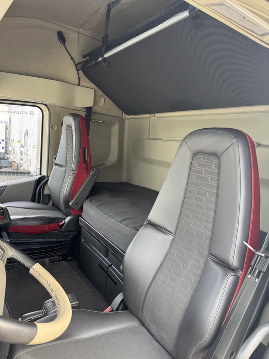 Volvo FH, 2017 год, 6 200 000 рублей, 4 фотография