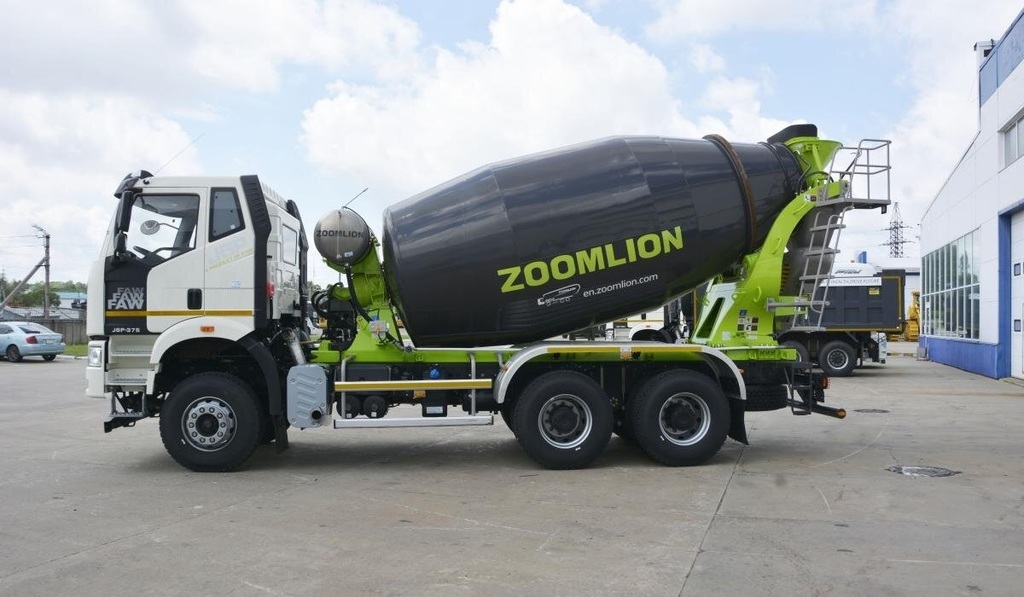 FAW CA5250, 2024 год, 8 900 000 рублей, 2 фотография