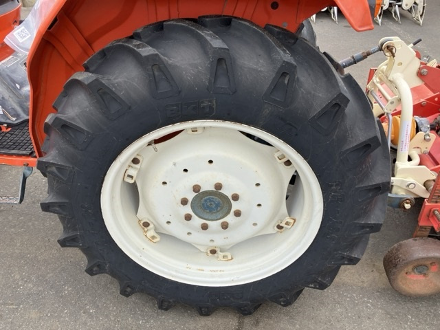 Kubota L1, 1991 год, 1 217 000 рублей, 6 фотография