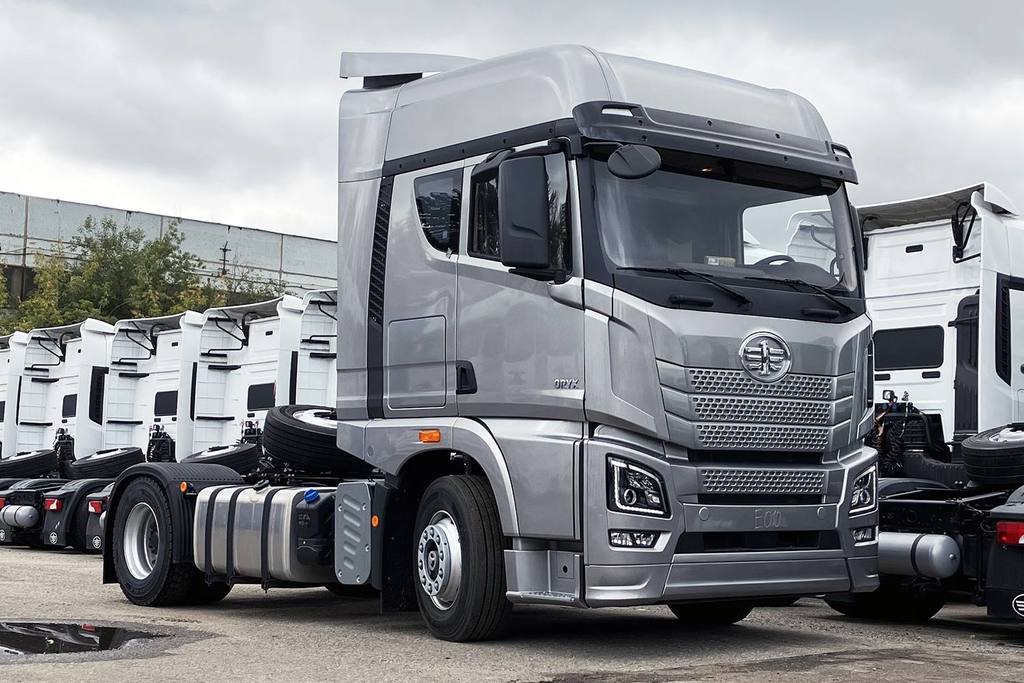 FAW J6 CA4180, 2023 год, 6 200 000 рублей, 1 фотография