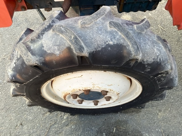 Kubota L1, 1988 год, 884 000 рублей, 10 фотография