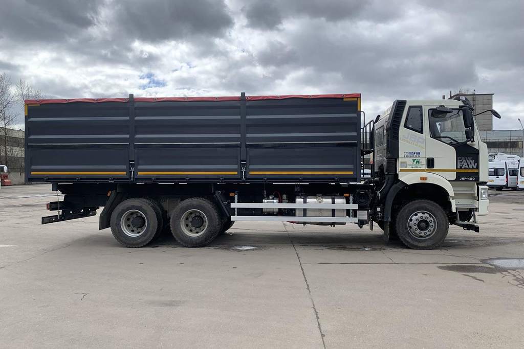 FAW J6 CA3250, 2024 год, 9 450 000 рублей, 3 фотография