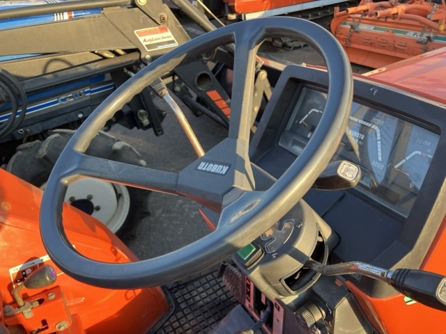 Kubota L1, 1988 год, 884 000 рублей, 8 фотография