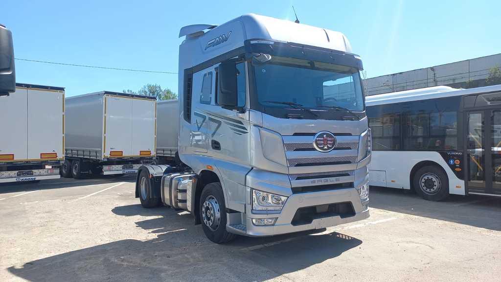 FAW J6 CA4180, 2024 год, 8 500 000 рублей, 1 фотография