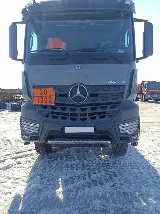Mercedes-Benz Arocs, 2021 год, 8 999 000 рублей, 4 фотография