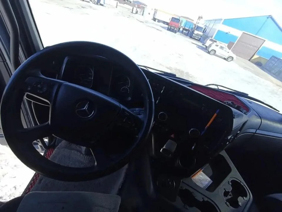 Mercedes-Benz Arocs, 2021 год, 8 999 000 рублей, 9 фотография