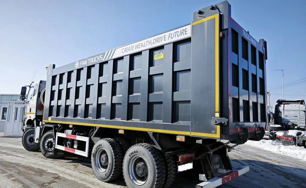 FAW J6 CA3310, 2023 год, 7 800 000 рублей, 4 фотография