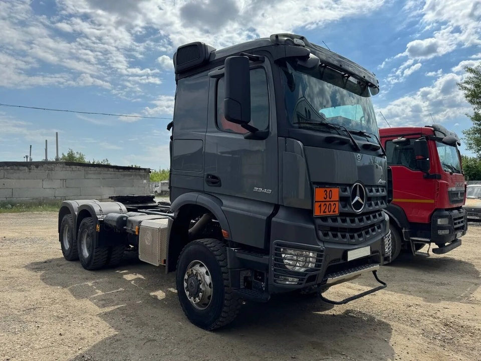 Mercedes-Benz Arocs, 2020 год, 9 500 000 рублей, 3 фотография