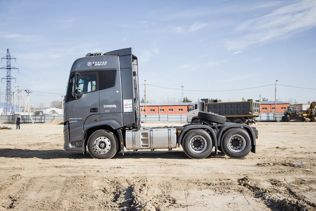 Foton Auman EST A, 2023 год, 6 400 000 рублей, 2 фотография