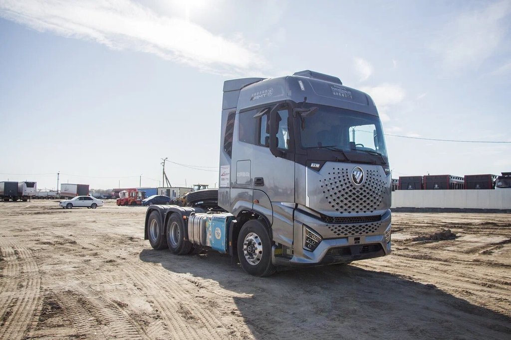 Foton Auman EST A, 2023 год, 6 400 000 рублей, 4 фотография
