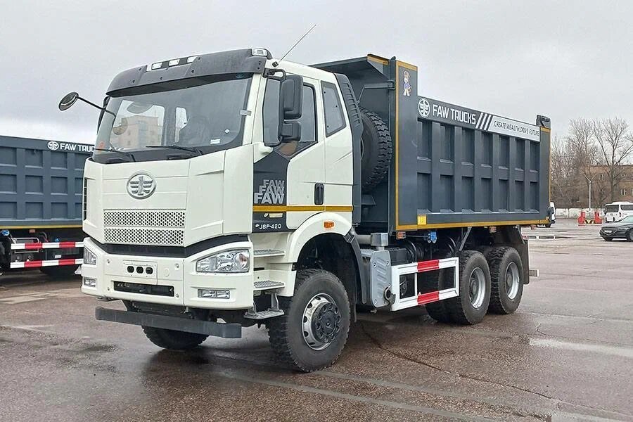 FAW J6 CA3250, 2024 год, 9 100 000 рублей, 1 фотография