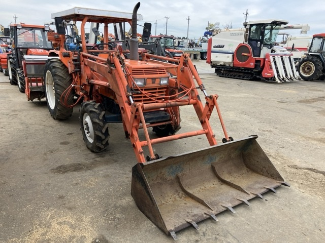 Kubota L1, 2011 год, 1 290 000 рублей, 2 фотография