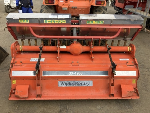 Kubota L1, 2011 год, 1 290 000 рублей, 12 фотография