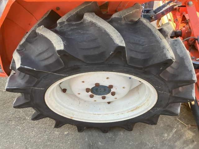Kubota L1, 1988 год, 884 000 рублей, 12 фотография