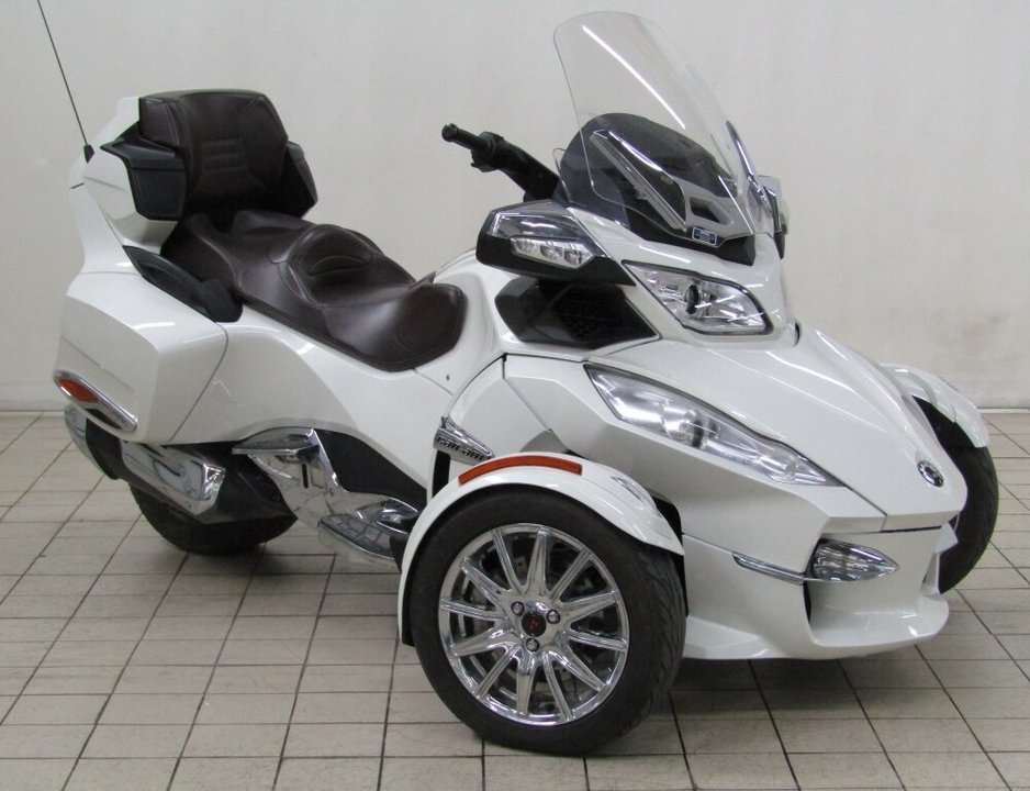 BRP Can-Am Spyder, 2016 год, 400 000 рублей, 8 фотография