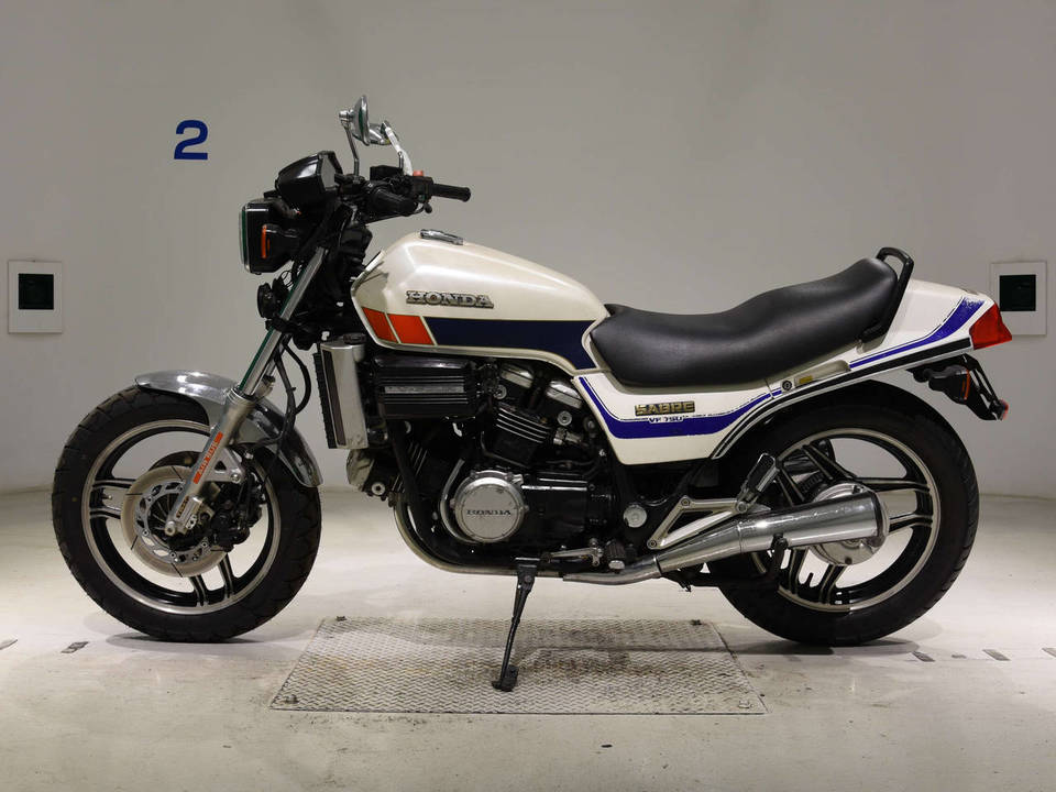 Honda VF 750, 1986 год, 358 000 рублей, 2 фотография