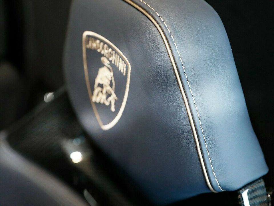 Lamborghini Huracán, 2022 год, 39 778 500 рублей, 3 фотография