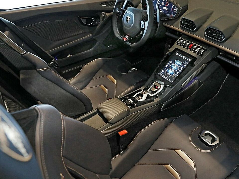 Lamborghini Huracán, 2022 год, 39 778 500 рублей, 17 фотография
