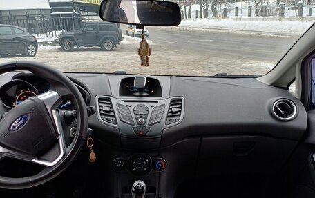 Ford Fiesta, 2015 год, 750 000 рублей, 4 фотография