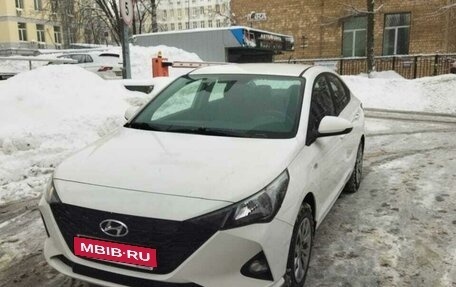Hyundai Solaris II рестайлинг, 2021 год, 1 400 000 рублей, 1 фотография