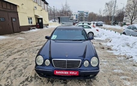 Mercedes-Benz E-Класс, 1999 год, 900 000 рублей, 2 фотография