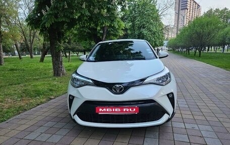 Toyota C-HR I рестайлинг, 2020 год, 2 300 000 рублей, 5 фотография