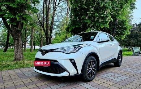 Toyota C-HR I рестайлинг, 2020 год, 2 300 000 рублей, 8 фотография