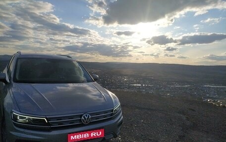 Volkswagen Tiguan II, 2017 год, 2 649 900 рублей, 1 фотография