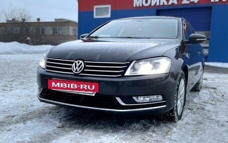 Volkswagen Passat B7, 2012 год, 1 280 000 рублей, 2 фотография