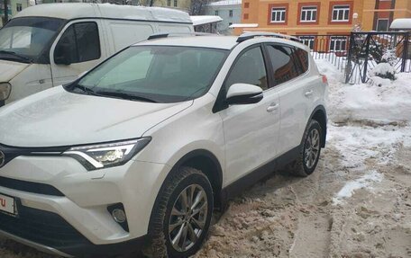 Toyota RAV4, 2018 год, 2 900 000 рублей, 8 фотография