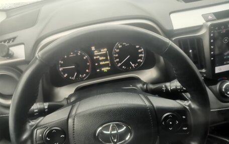 Toyota RAV4, 2018 год, 2 900 000 рублей, 31 фотография